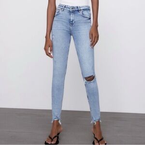 Zara Light Wash Distressed Skinny Jeans 4